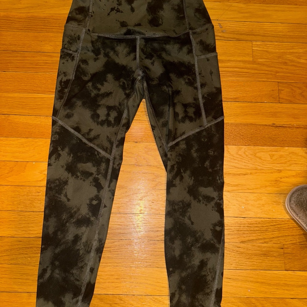 Evolution and Creation Black Leggings Sleek Stretchy Design